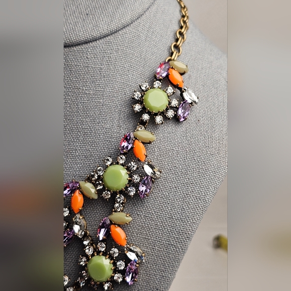 [J. CREW] Peas & Carrots Green & Orange Crystal Bib Statement Necklace - Picture 6 of 16